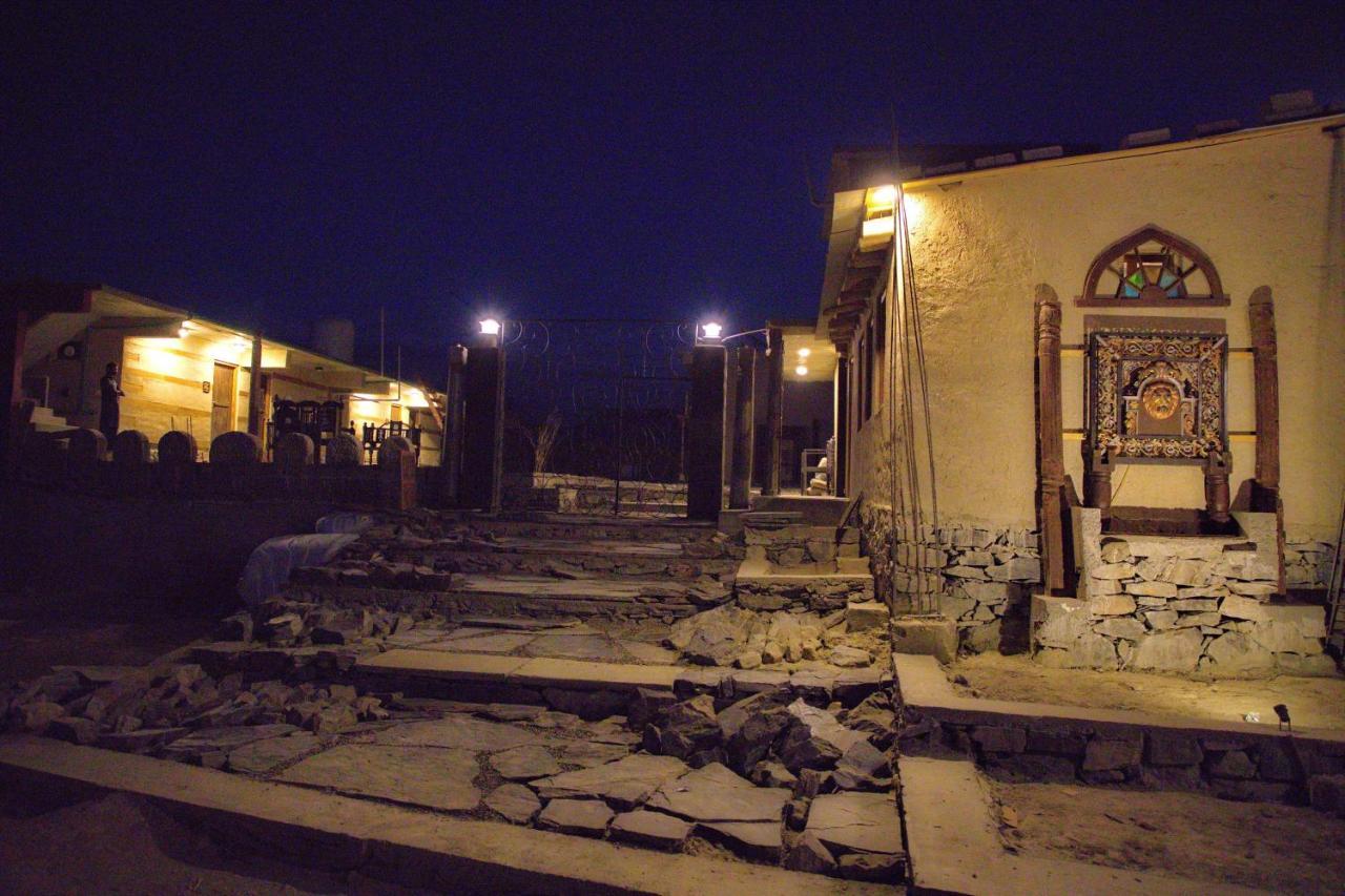 Baltistan Fort Skardu Resort Bagian luar foto