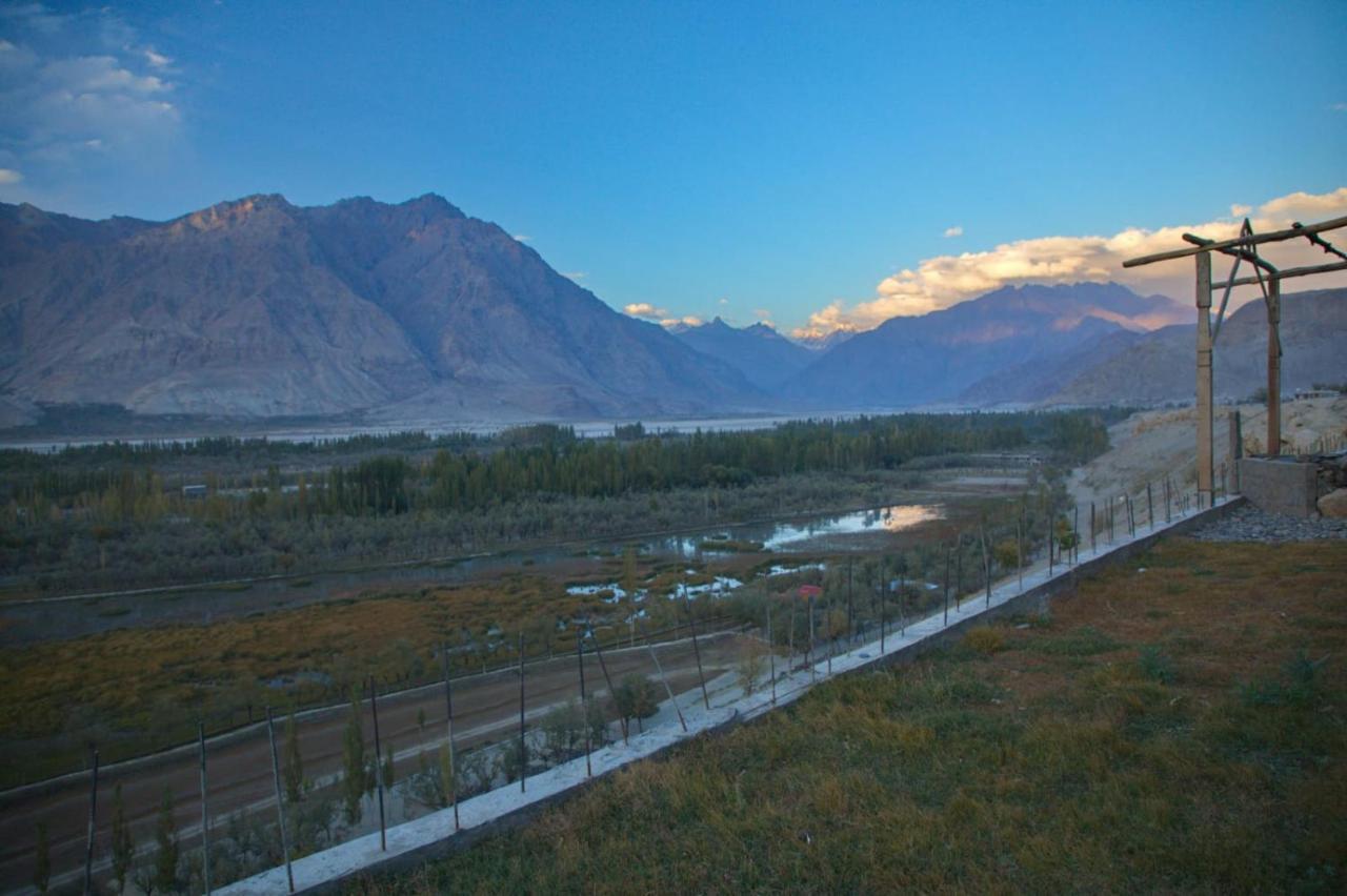 Baltistan Fort Skardu Resort Bagian luar foto